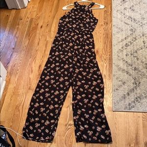 Scalloped Edge Floral halter Jumpsuit